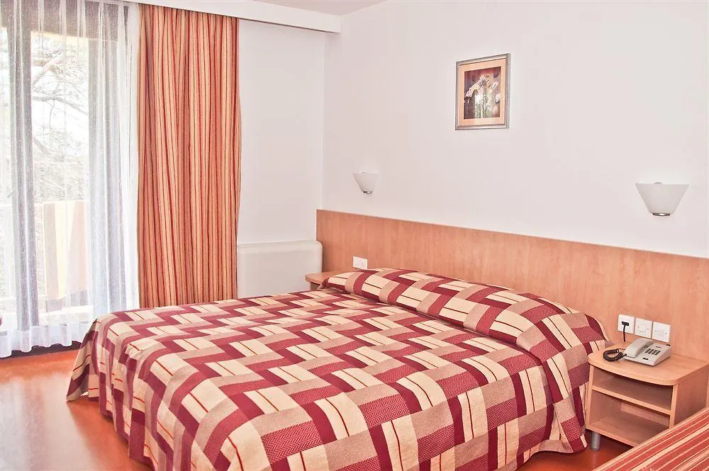 Plaza Sunny Hotel - San Marino Sunny Resort By Valamar Lopar 3*,  Kroatien